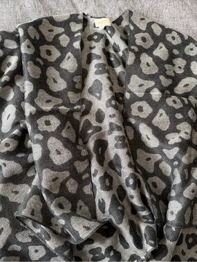LOFT Outlet Grey Leopard Print Wrap